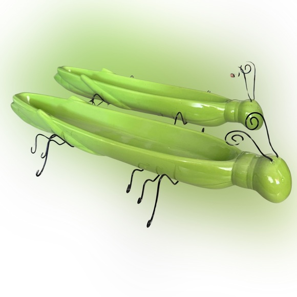 2 Vintage Grass Green Ceramic Grasshopper Appetizer Boat Charcuterie Tray w/legs - Picture 1 of 5